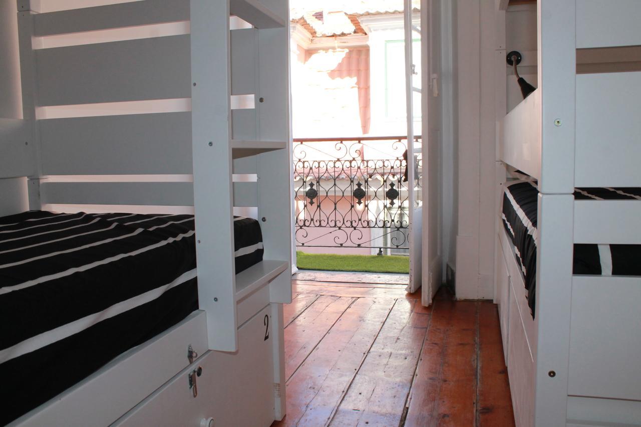 Surf In Chiado Hostal *